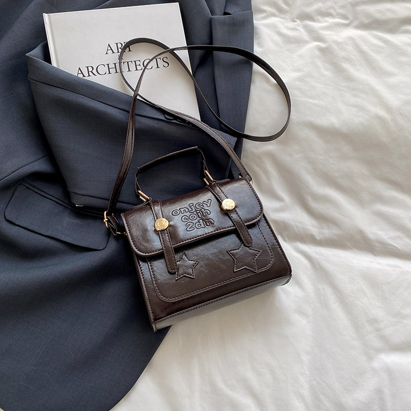 2025 primavera y verano nuevo exquisito pequeño bolso cuadrado moda femenina todo fósforo mensajero de un solo hombro bolso de axila de alta calidad mujer