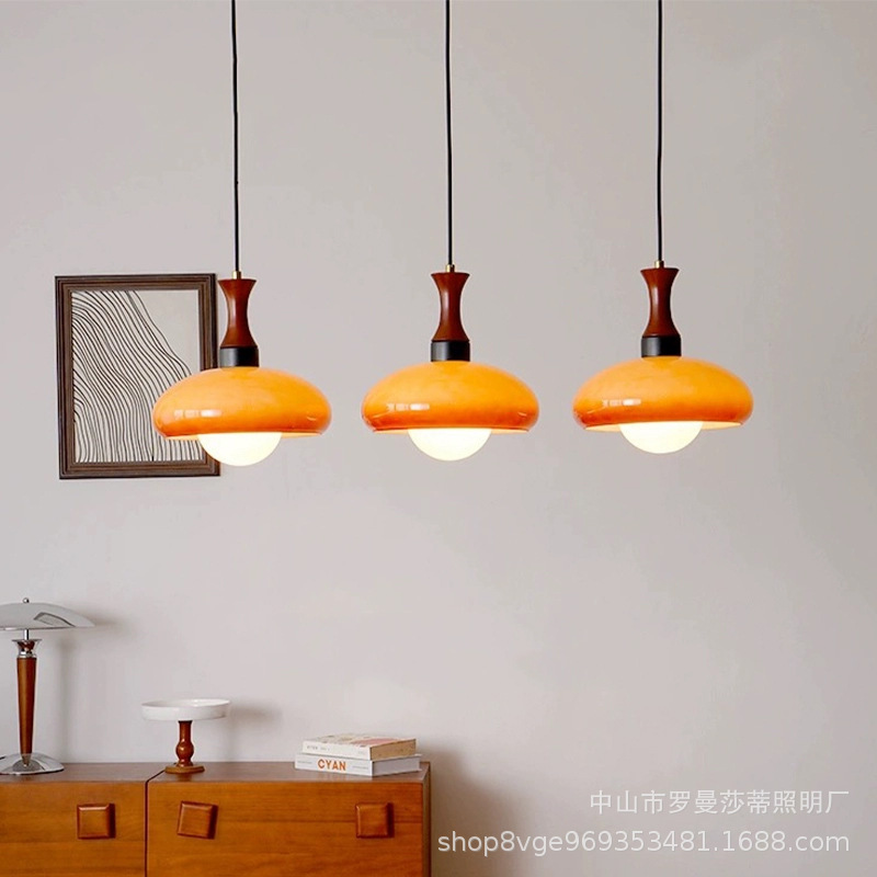 Medieval Style Restaurant Chandelier High-Looking Vintage Designer French Retro Caramel Color Dining Room Table Lamp
