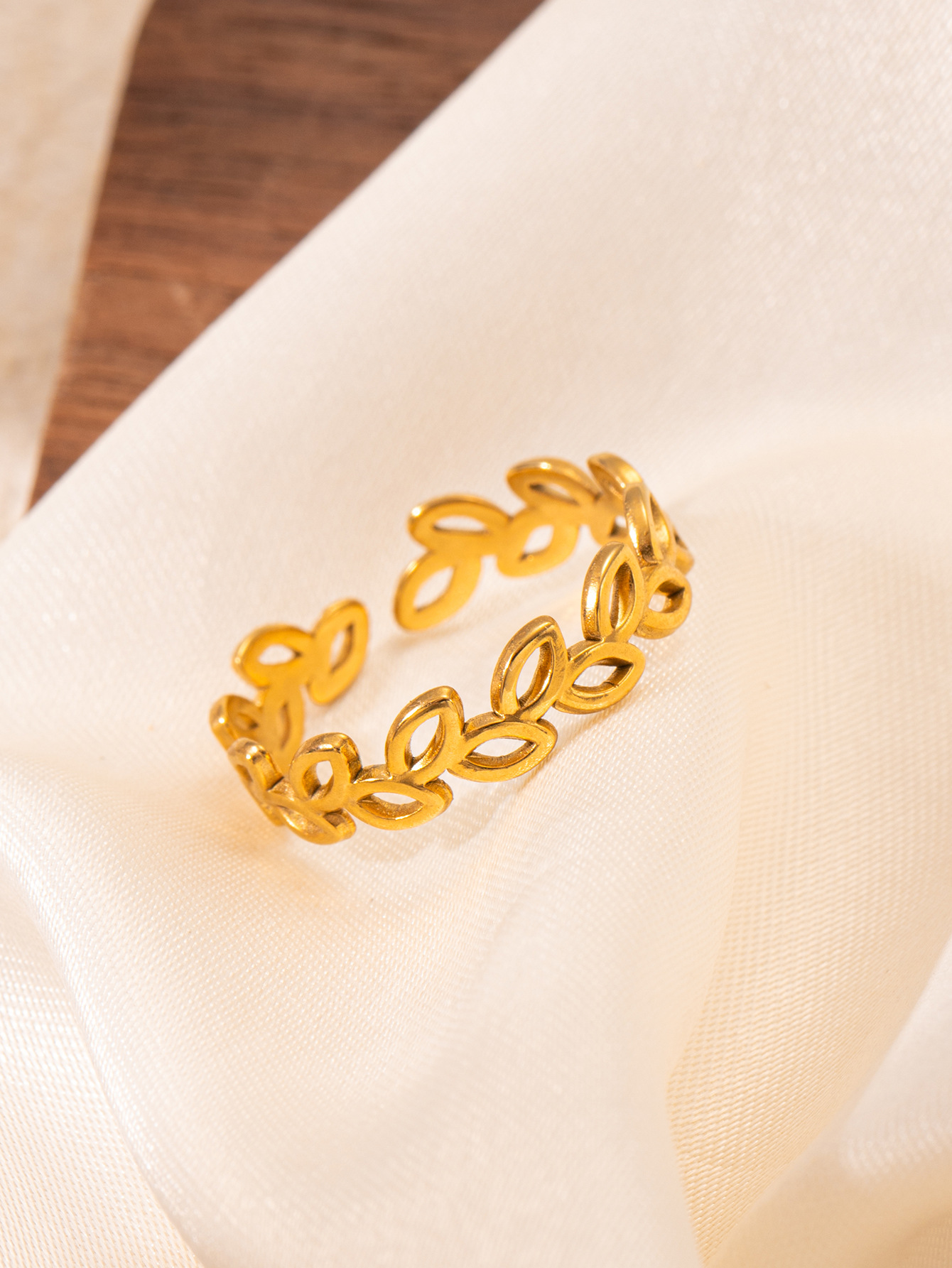 Groothandel Sieraden Vrije Tijd Eenvoudige Stijl Street High Street Bladeren Liefde Hartvorm Bloemen Titanium Staal Galvaniseren Open Ring display picture 31