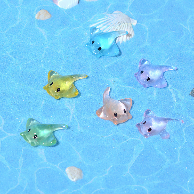 新款迷你可爱魔鬼鱼 微景观树脂透明小摆件 水族馆鱼缸装饰小配件