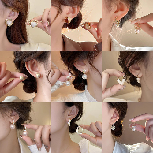 S925 Silver Pearl Stud Earrings for Women, Lightweight Luxury, High-End, Niche, Fashionable and Versatile Earrings for Spring/Summer 2025, Wholesale