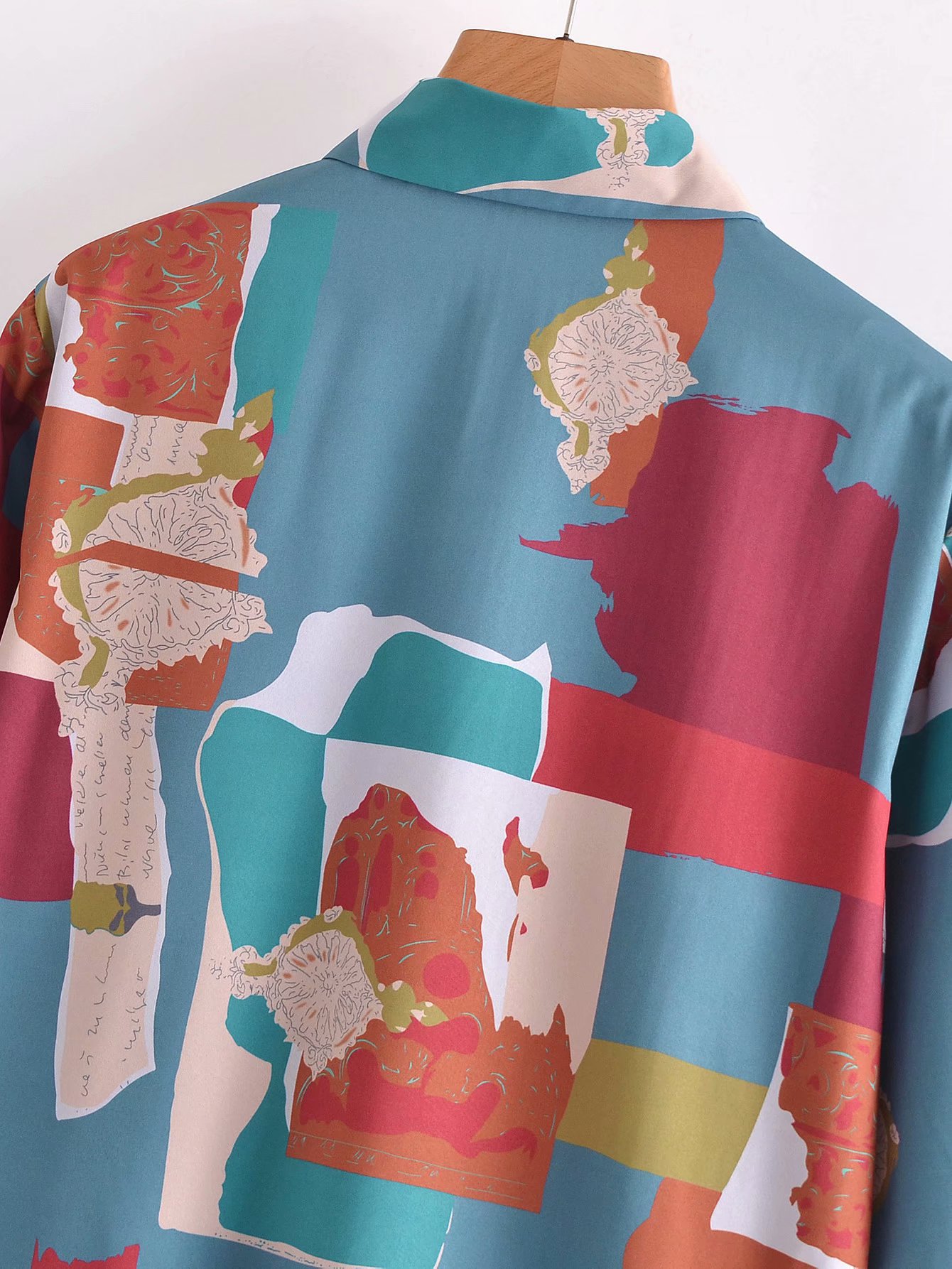 Retro Hit Color Long-Sleeved Floral Shirt NSAM40192