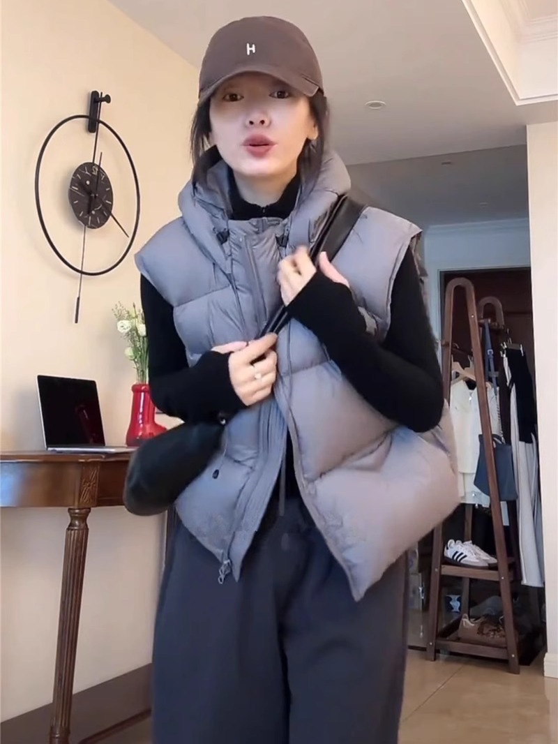 회색