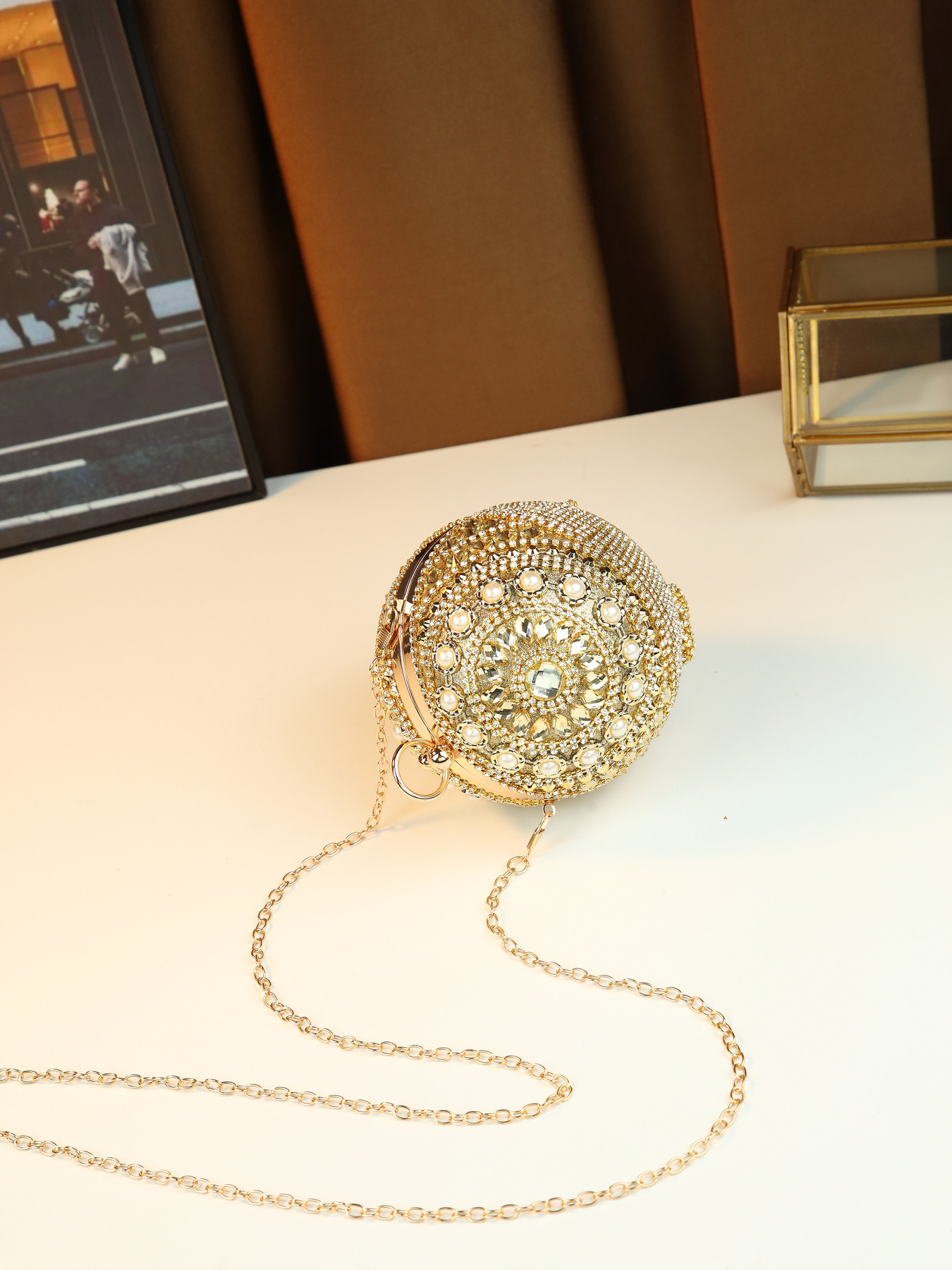 Damväska axelväska med pärlor strass och kedjerem_voghion.com