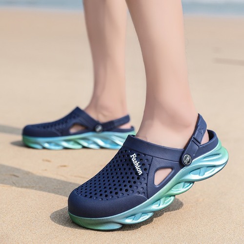 Plus-size summer couple slippers, lightweight hollow-out sandals, men's closed-toe beach shoes, EVA Croc-style clogs