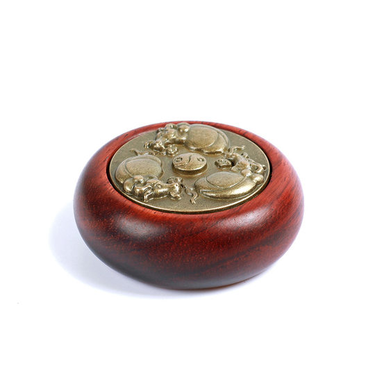 Red sandalwood can turn the cow to turn the Gankun copper hand piece to turn the Gankun sandalwood to turn the money to make money plate to play with the text play piece