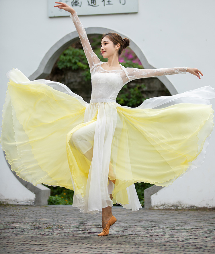 Classic modern ethnic skirt