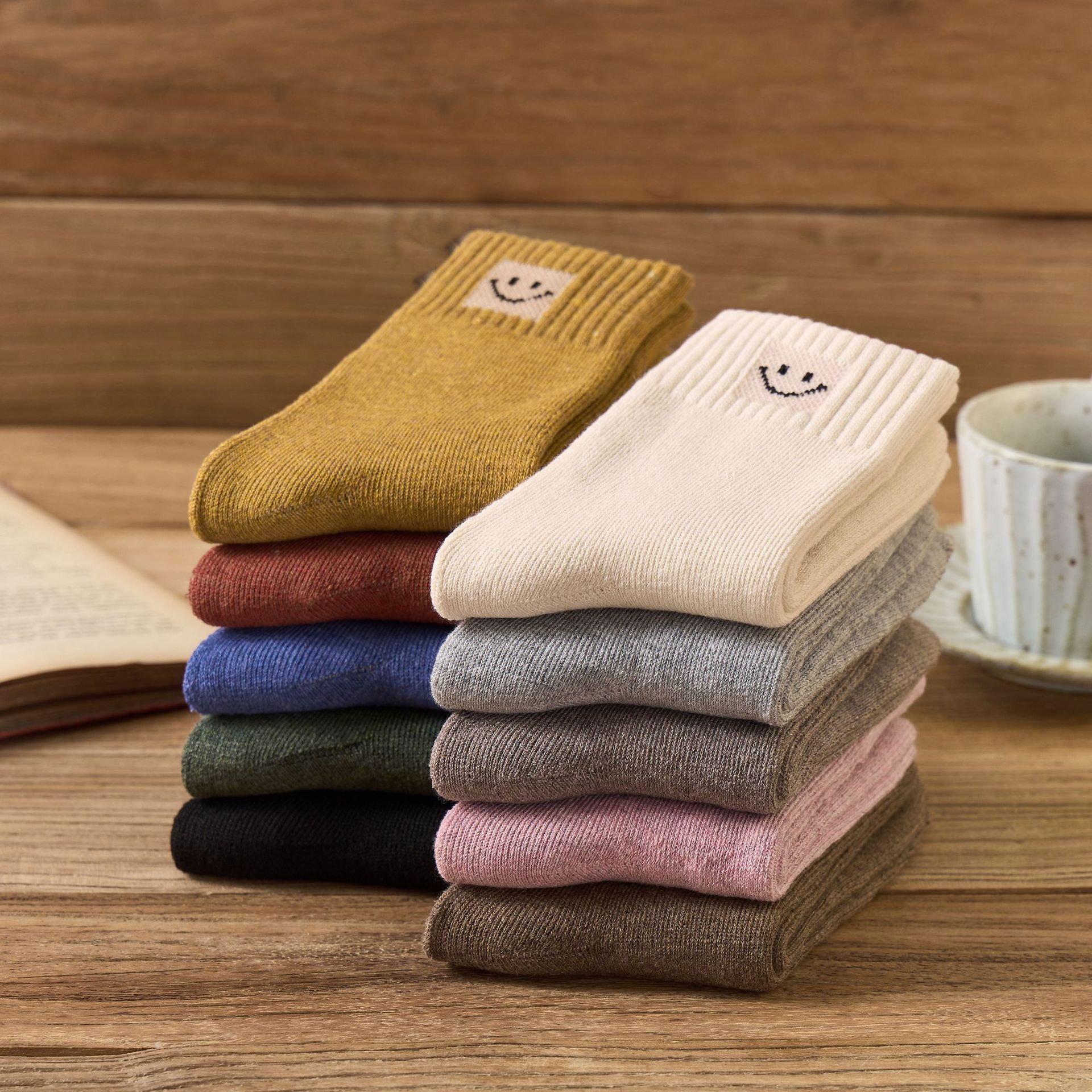 Calcetines de mujer de media pantorrilla de invierno forrados de lana gruesa caliente Terry Calcetines de piso de confinamiento japonés de mujer Calcetines de toalla extra gruesos