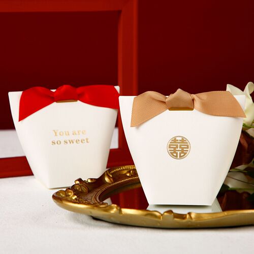 Ins style simple Korean solid color cute romantic wedding candy box return gift box can be printed with pattern wedding candy box