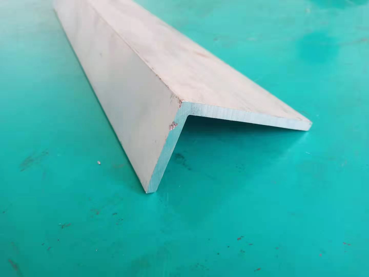 出售角铝 6063铝型材耐用铝材