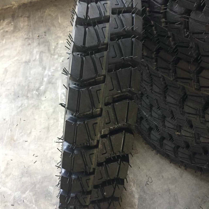 8.25-20 轻卡  农用车 货车轮胎 矿山花