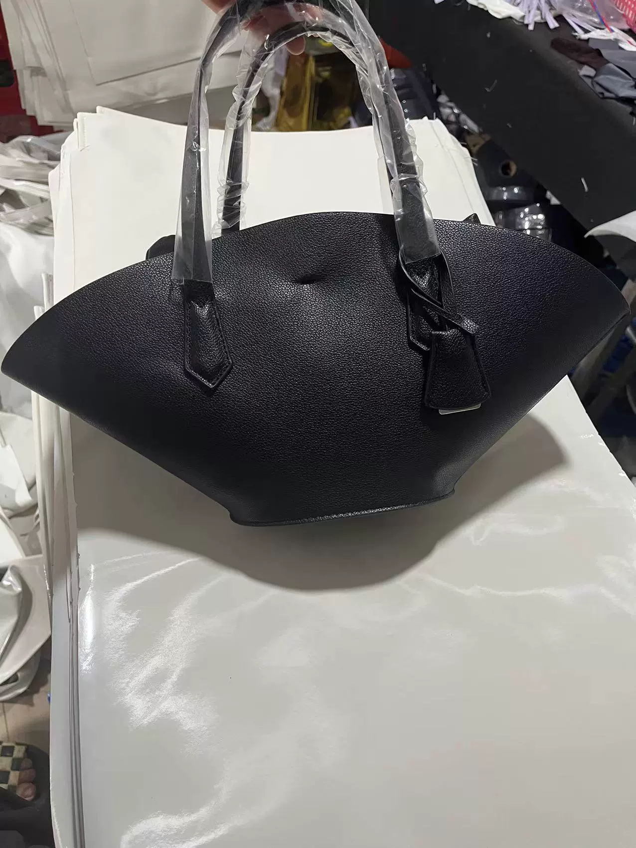 (Cross-border trading), yellow one-shoulder bag