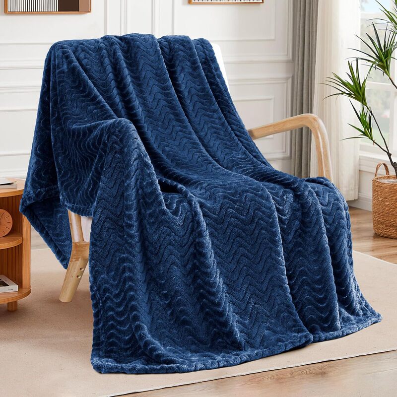 Factory direct new flannel wave cut flower wholesale blanket soft and comfortable fashion pattern four seasons universal Factory direct new flannel wave cut flower wholesale blanket soft and comfortable fashion pattern four seasons universal