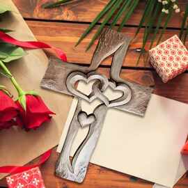 木制平面印刷爱心十字架Carved wooden cross-intertwined hearts