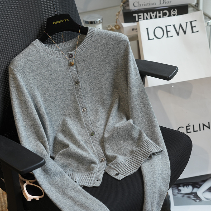 Solid color woolen knitted cardigan