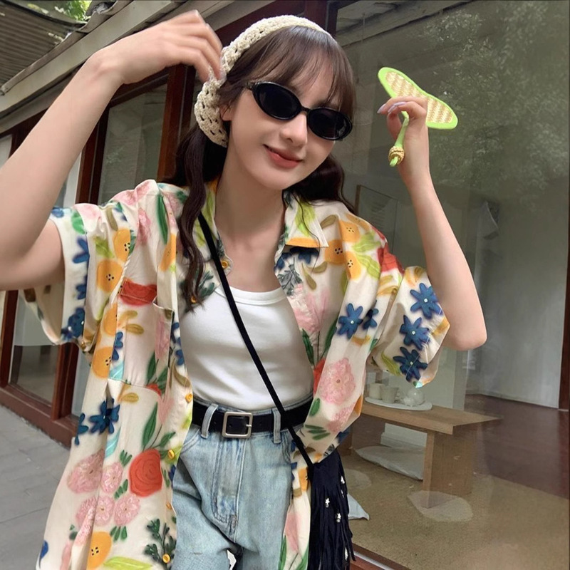 2024 New Design Sense Printed Short-sleeved Shirt Women's Summer Niche College-style Slimming Loose Top 2024 New Design Sense Printed Short-sleeved Shirt Women's Summer Niche College-style Slimming Loose Top