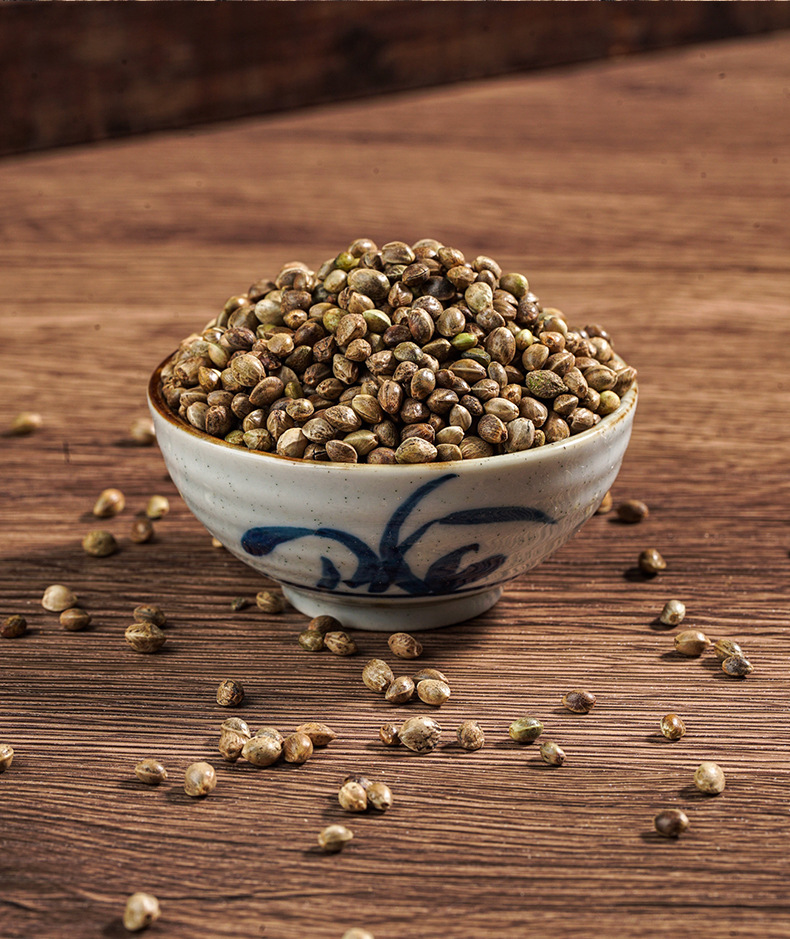 Huo Ma Ren Dried Hemp Seeds 500g Bulk Clean Whole Seeds Traditional Herbal Ingredient in use