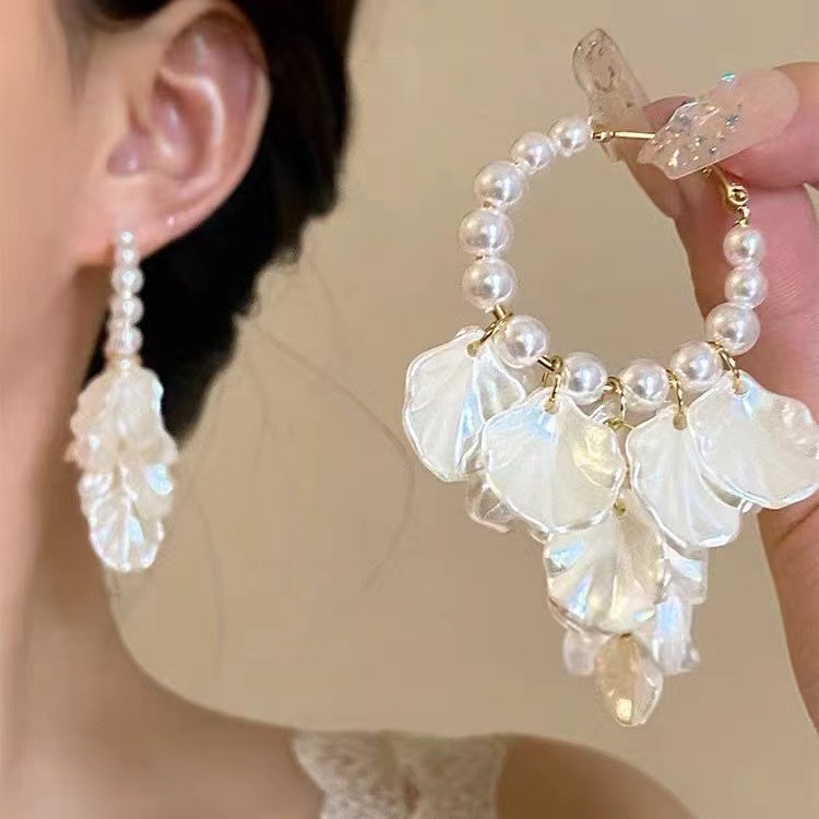 Long earrings pearl