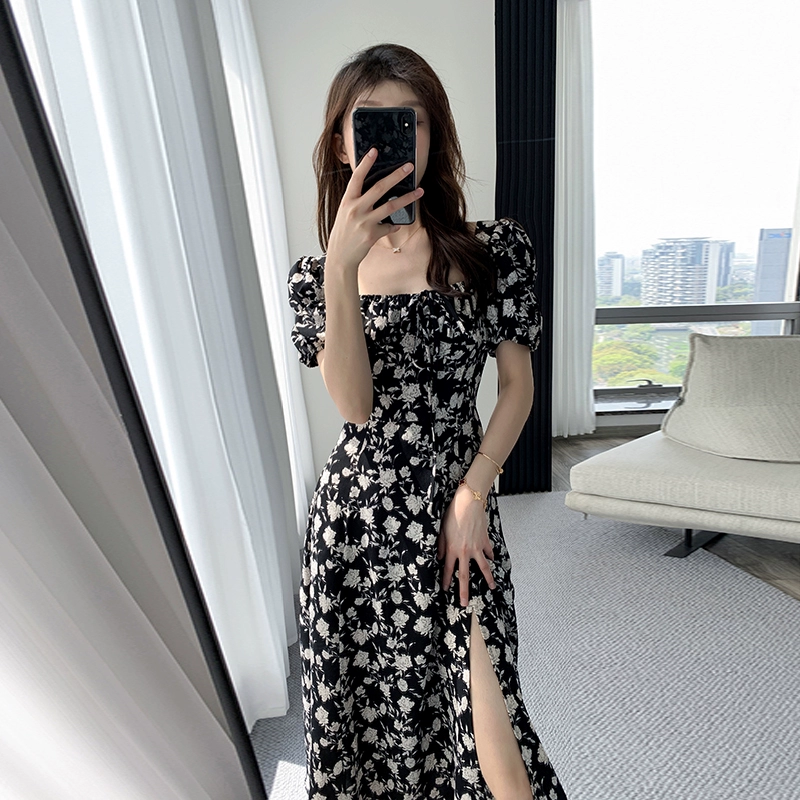 Летнее платье в ретро-цветочном стиле, французский стиль, премиум-класса, квадратный вырез, пышные рукава, разрез на талии, миди.
