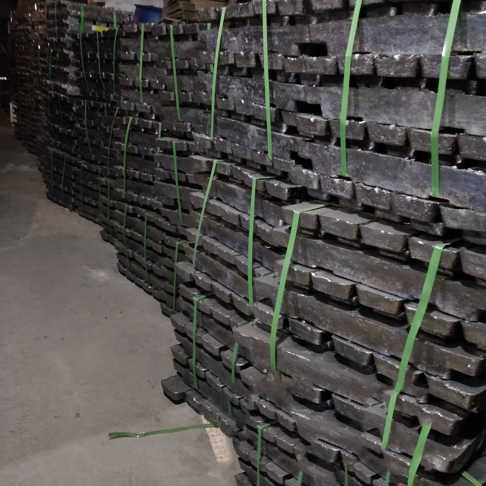 铅锭1#2#铅锭厂家直销 现货压铸渔具铅料 玩具配重铅电缆护套用