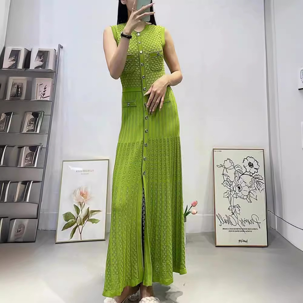 Summer elegant fashionable dress with a round collar