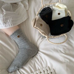 无骨小花贝壳扣子秋冬花边韩系ins少女百搭袜子女中筒袜堆堆棉袜