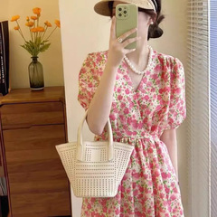 レトロなヨーロッパとアメリカの花柄夏香港スタイルウエストフレンチシフォン半袖新しいカジュアルVネックミッドドレス