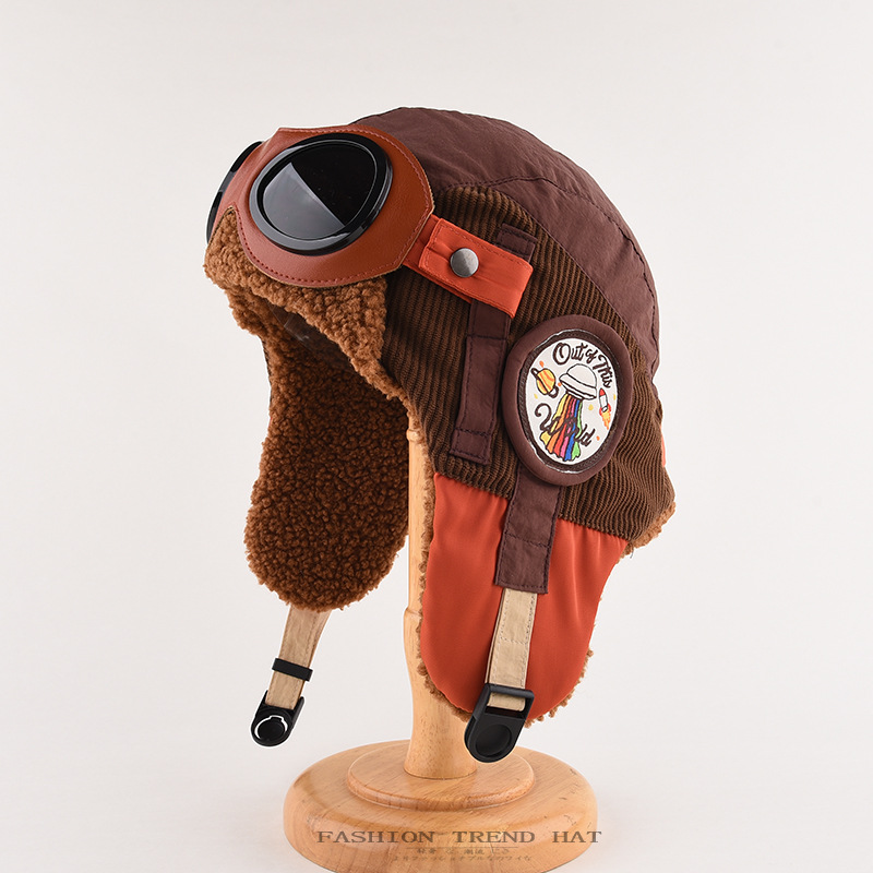 Versión coreana empalmada sombrero Lei Feng para hombres y mujeres, protección auditiva cálida para otoño e invierno, tira de pana para pilotos jóvenes,_voghion.com