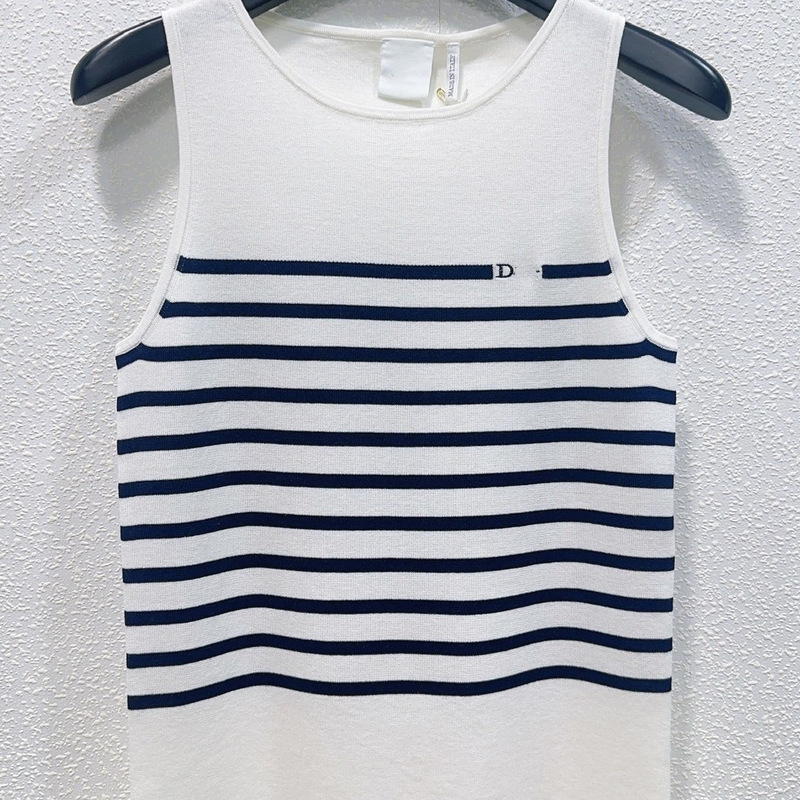 Celebrity-Inspired Classic Black and White Striped Knit Vest for Women, 2026 Summer New Simple Round-Neck Sleeveless Top Celebrity-Inspired Classic Black and White Striped Knit Vest for Women, 2026 Summer New Simple Round-Neck Sleeveless Top