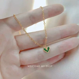 项链;耳钉;手链