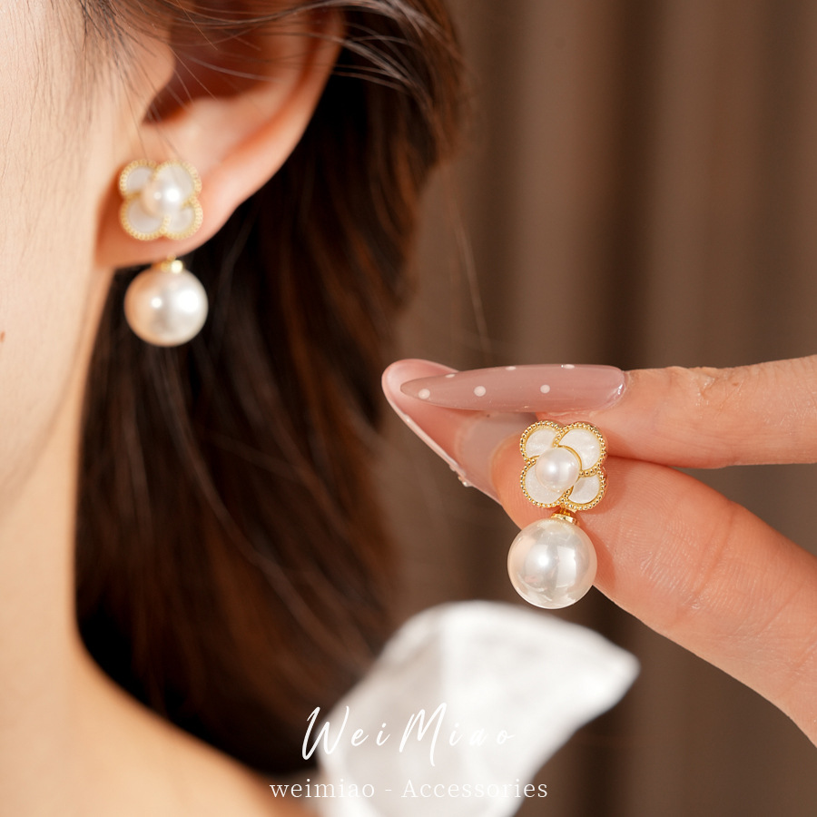 Agujas de plata galvanizadas de oro real de 18 quilates flor de frita perla pendientes de perla temperamento elegante pendientes lujosos de alta calidad pendientes para mujeres