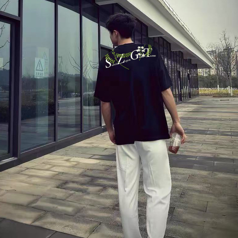 Summer design retro T-shirt with a round collar