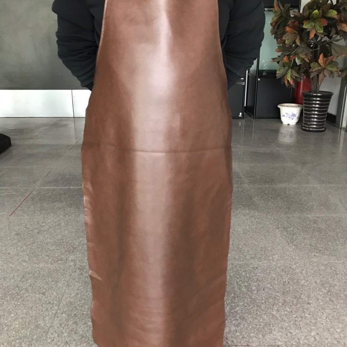 防皮围裙打草围裙绿化围裙全长115颜色随机发黑色或棕色