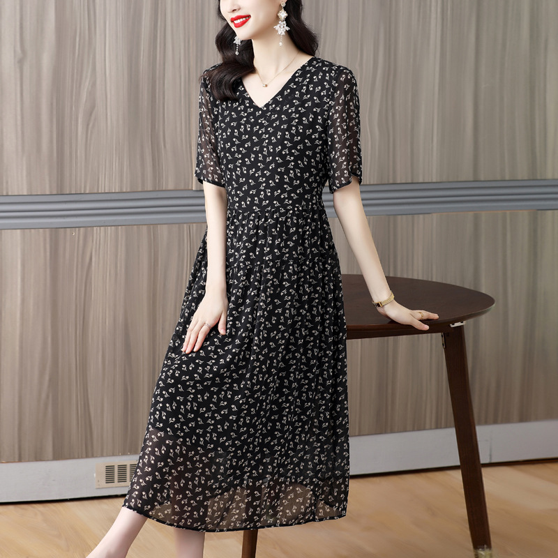 2026 Summer Silk Dress with Waist-Cinching Design, Slimming, Loose Fit, Plus Size, V-Neck, High-End Elegant Mid-Length Dress Made of Mulberry Silk