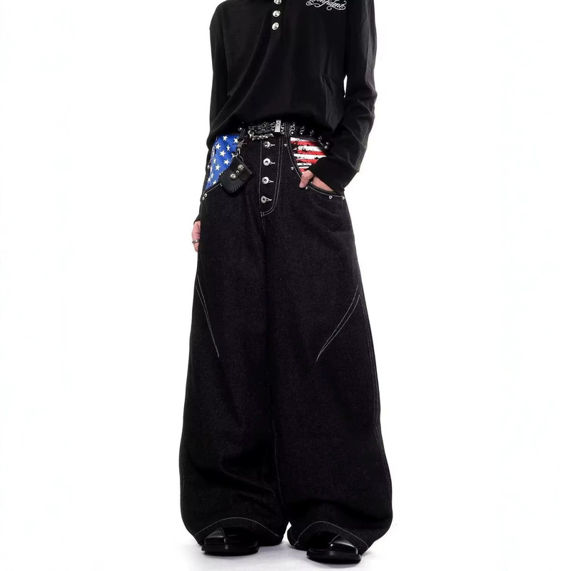 American-style deconstructed flag print jeans for women, 2026 new collection, featuring a buttoned design, original color, and a loose, slimming, straight-leg cut