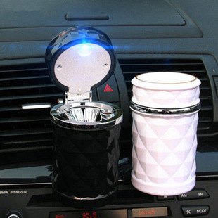 Car Portable Ashtray Car Universal with Light and Cover Clip Air Conditioning Outlet Hanging Creative Car Supplies