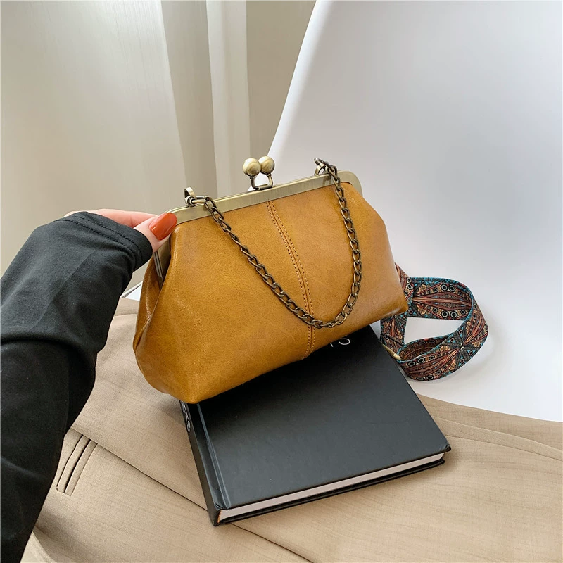 Shoulder bag, universal chain one‑shoulder, Korean style 2023, compact chic