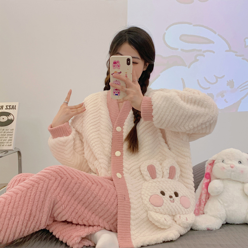 코랄벨벳 0904 버니 브이넥