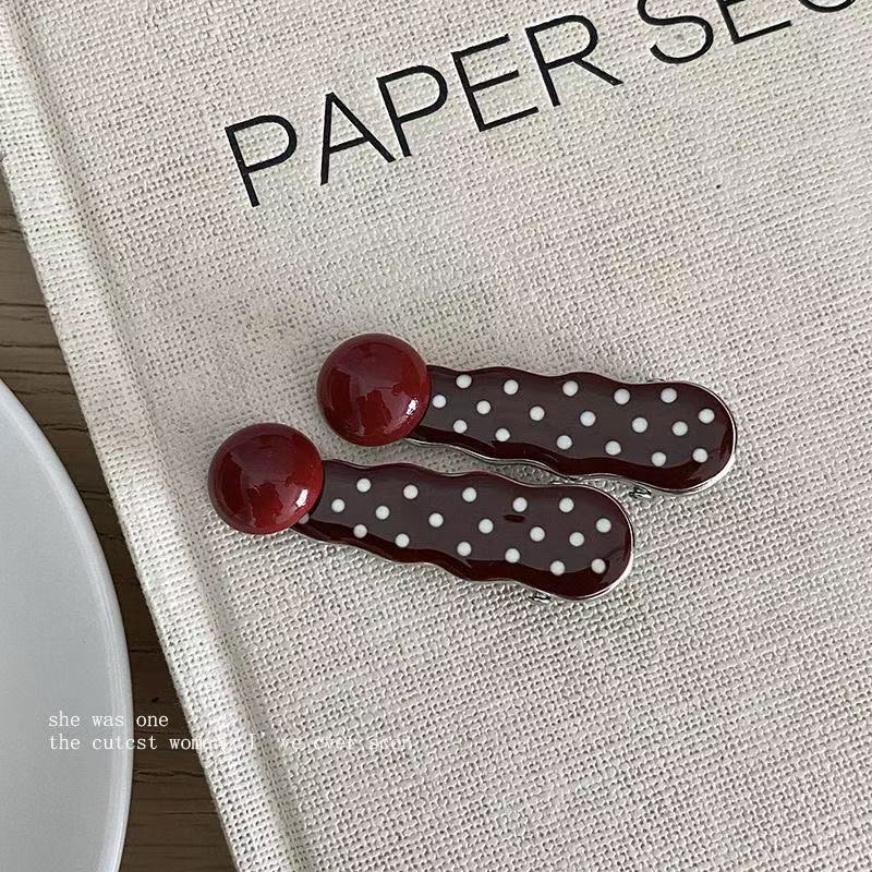 레트로 레드 솔리드 물방울 머리핀