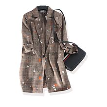 ͨ��һ����С���bɫ�����ӉT�fŮ�߷������L���b���״��¿���Ʒ��