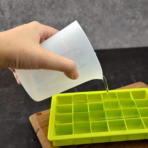 Silicone Measuring Cup 15ML 100ML DIY Handmade Tool with Graduations Measuring Cup