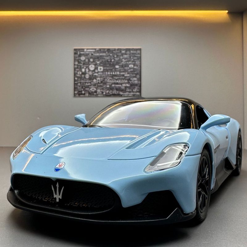 Jiaye 合金車モデル 1:22 マーシャ MC20 スポーツカー音と光付きプルバックおもちゃの車の効果音モデル装飾品コレクション|undefined