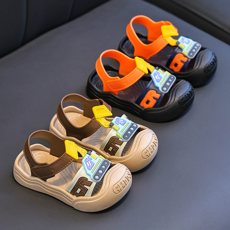 Детские сандалии 2025 Летняя мода новая детская пляжная обувь для девочек корейская версия детской обуви на мягкой подошве