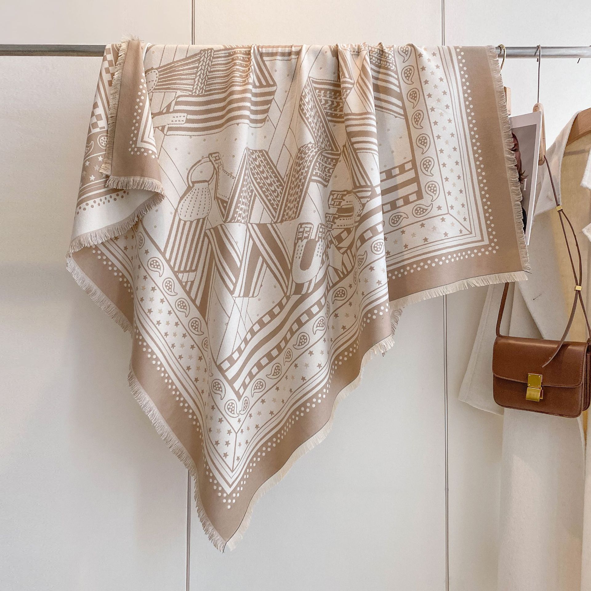 Nueva bufandas de anacaju retro línea de geometría de empalme chal damas 2024 otoño y invierno imitación de cachemira toalla caliente