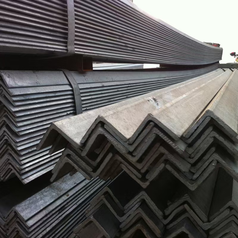 重庆Q235B国标角钢批发，重庆等边角钢销售，角钢行情