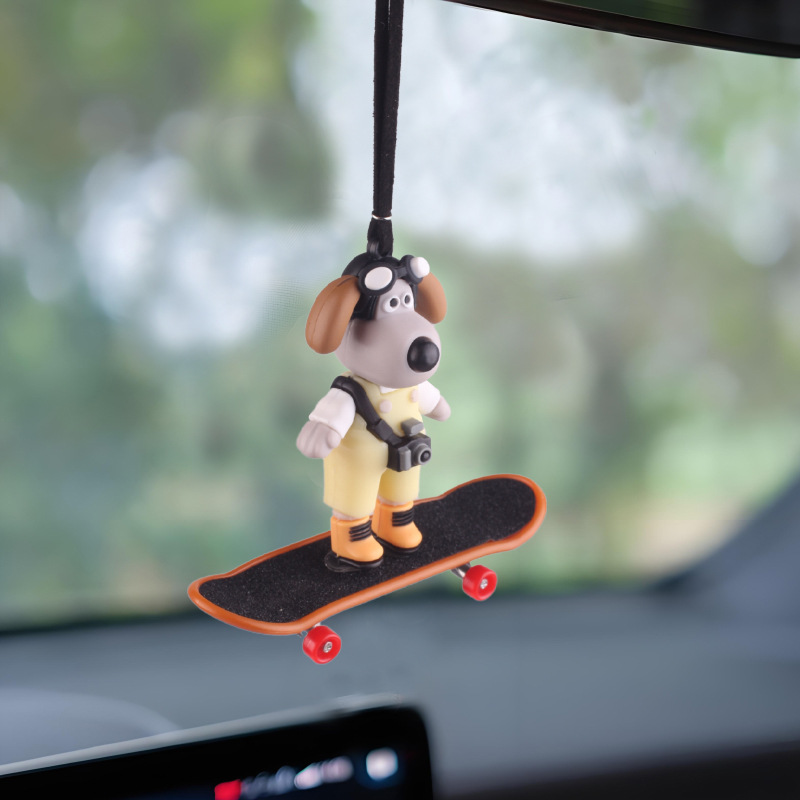 Colgante de coche de muñeco de perro volador de dibujos animados interior espejo retrovisor colgante rojo neto decoración de coche creativo