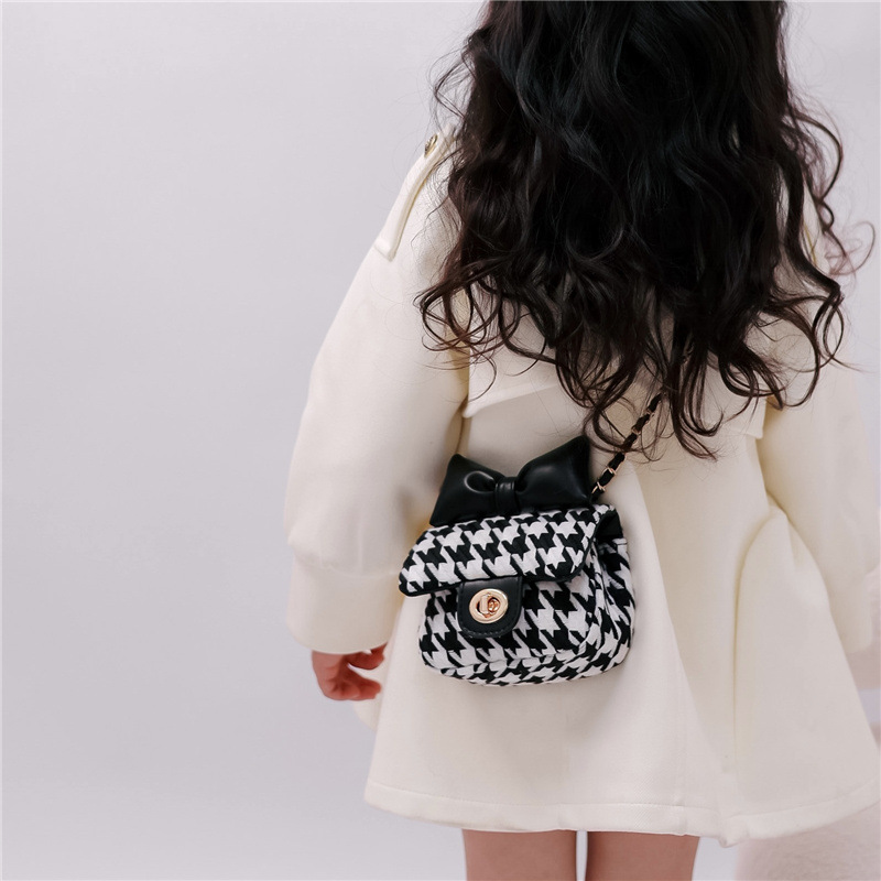 Bolso de los niños primavera nuevo dulce arco de lana pequeña bolsa cuadrada estilo de Chanel chica cadena bolsa de mensajero bolsa de lápiz labial