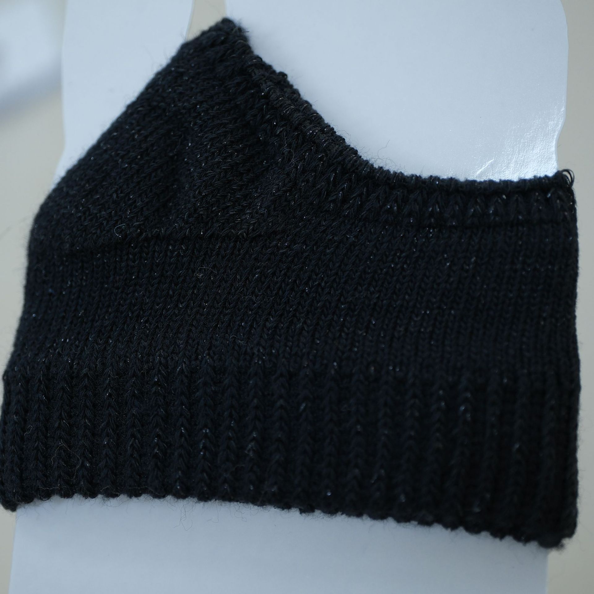 밝은 실크 블랙