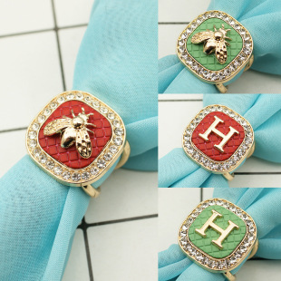 Factory spot silk towel buckle high-end multi-functional new dual-use female Korean alloy jewelry letters bee wholesale