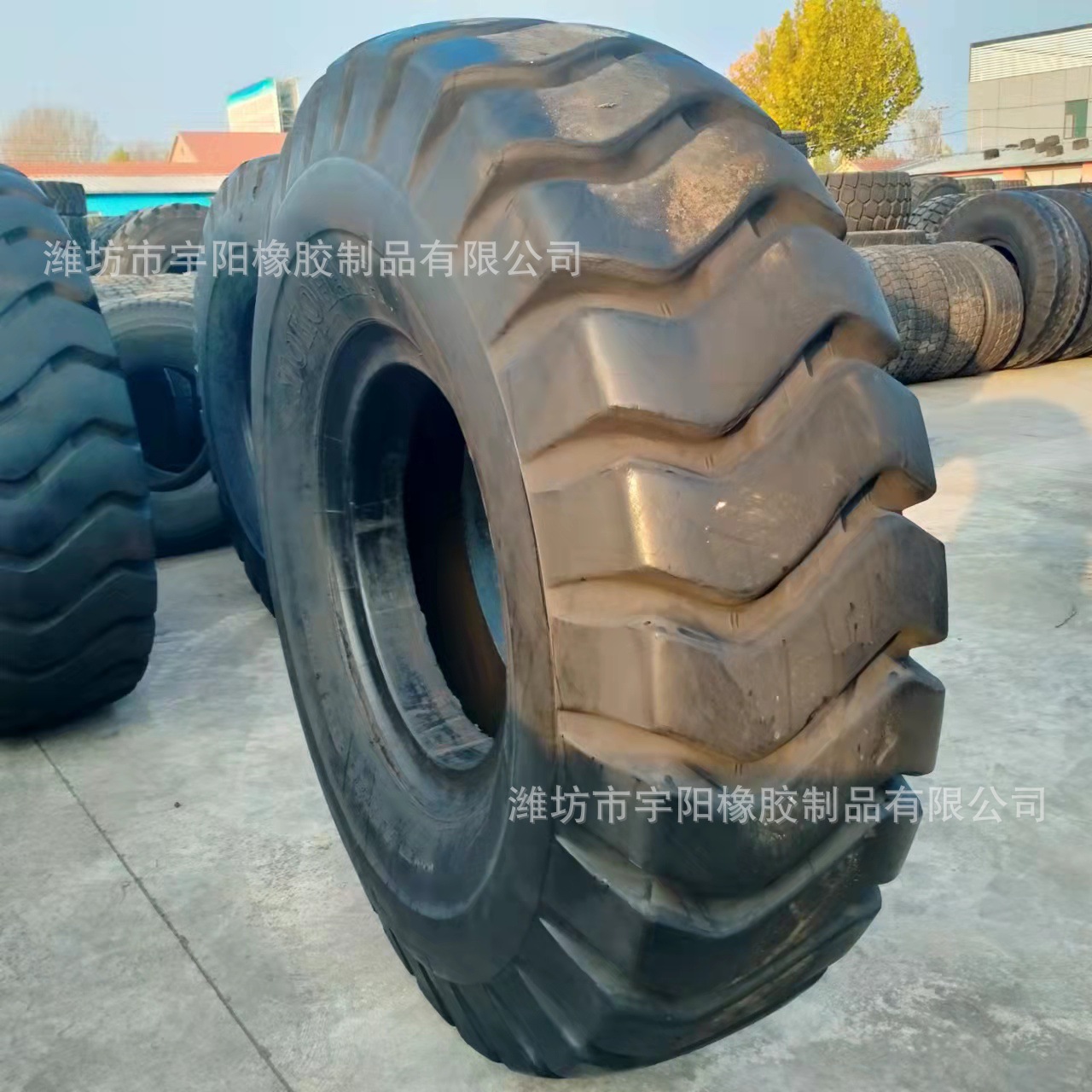 18.00-25港口吊车轮胎  矿山自卸车 矿业电铲车